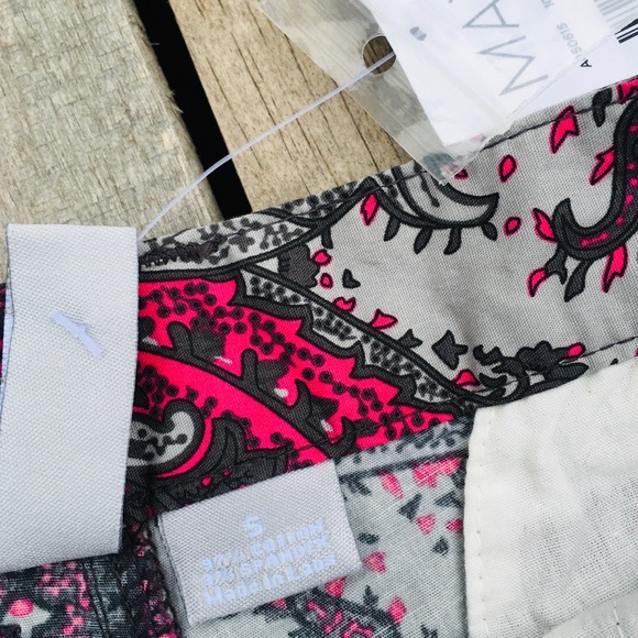 Max Rave Shorts 🩳 - Picture 5 of 5